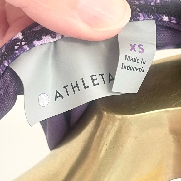 Pretty Athleta sports top! - Picture 8 of 9